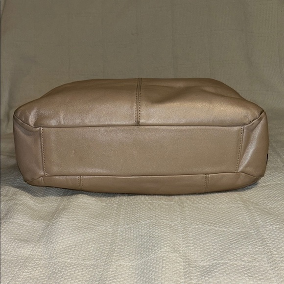 Coach F19456 Tall Gallery Putty Colored Leather Tote - Picture 5 of 10